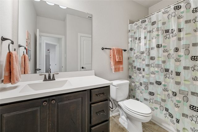 1820 Roundtree Circle W, Fort Worth, TX 76008