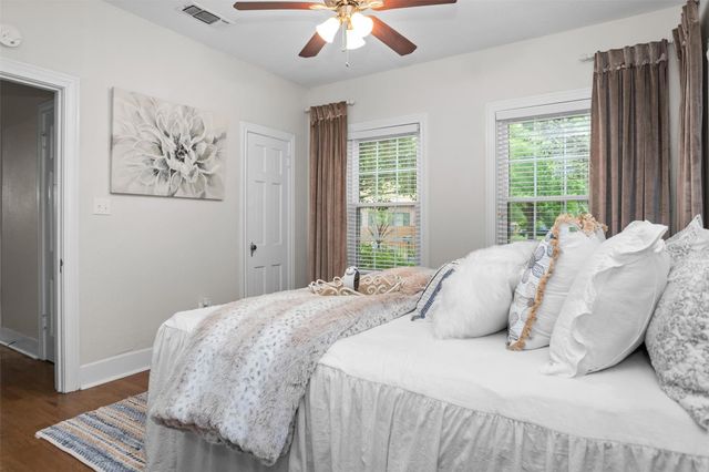 419 E Bell Avenue, Crockett, TX 75835