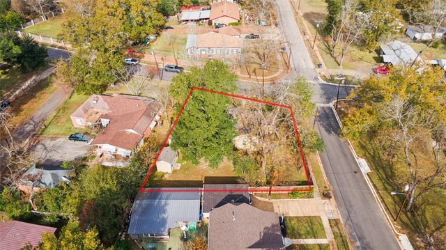 419 E Bell Avenue, Crockett, TX 75835