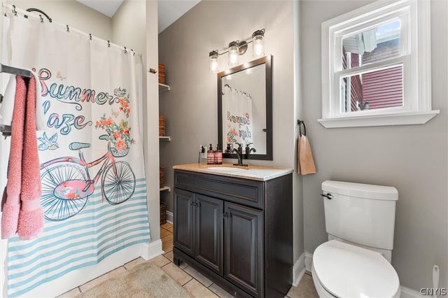 7834 State Street Road, Throop, NY 13021