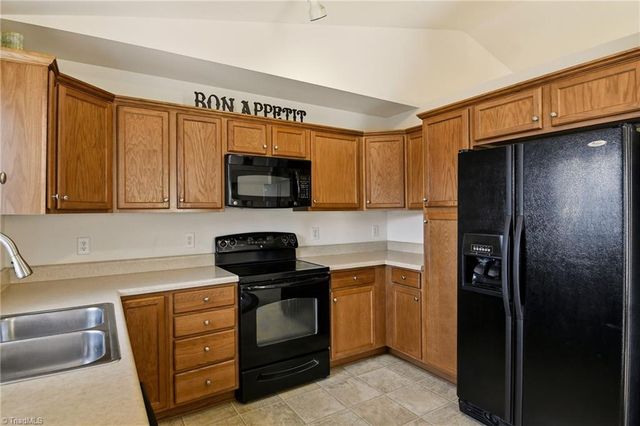 5812 Huckleberry Court, Winston-salem, NC 27105