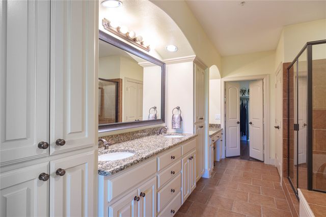 500 Waters Edge Drive 221, Lake Dallas, TX 75065