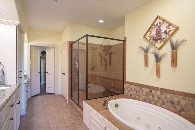 500 Waters Edge Drive 221, Lake Dallas, TX 75065