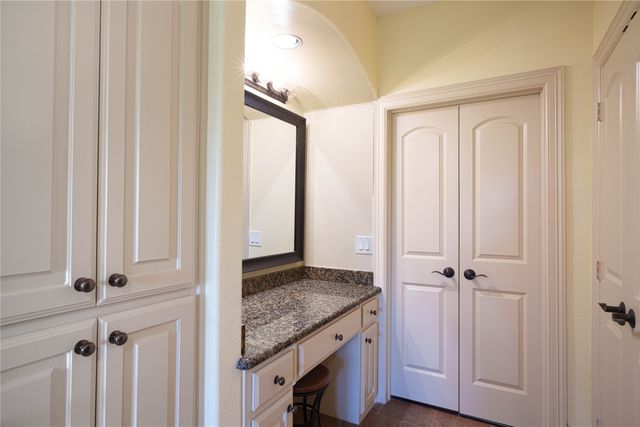 500 Waters Edge Drive 221, Lake Dallas, TX 75065