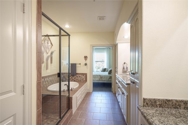 500 Waters Edge Drive 221, Lake Dallas, TX 75065