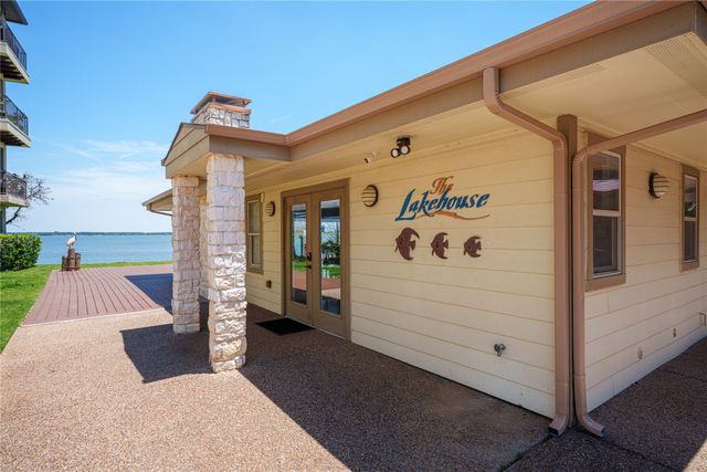 500 Waters Edge Drive 221, Lake Dallas, TX 75065
