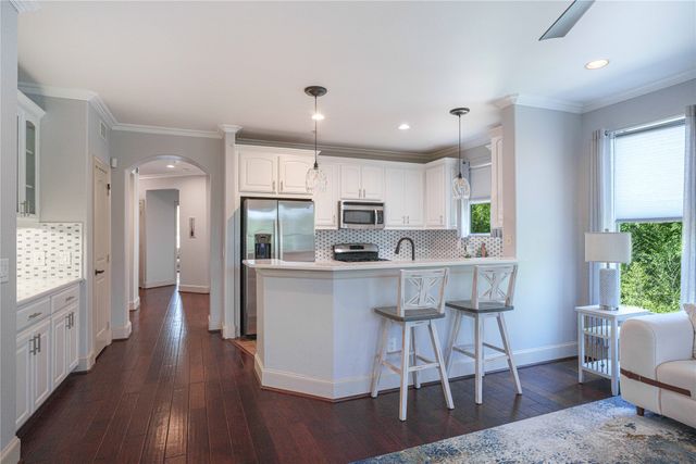 500 Waters Edge Drive 221, Lake Dallas, TX 75065