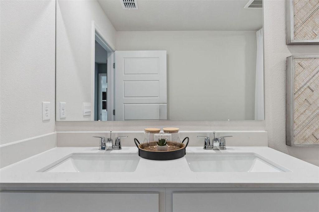 Image 31 of property listing at 2775 ADELINE AVENUE, Winter Haven, FL 33881