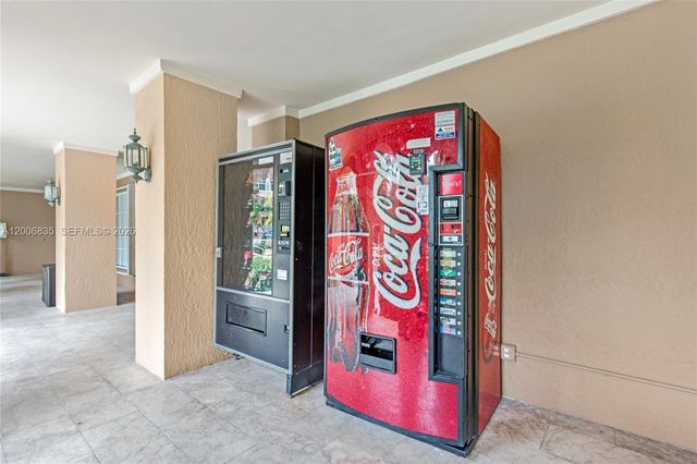 19555 E Country Club Dr 8303, Aventura, FL 33180