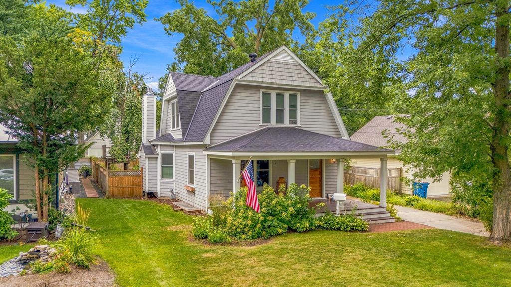 2168 First Street, White Bear Lake, MN 55110
