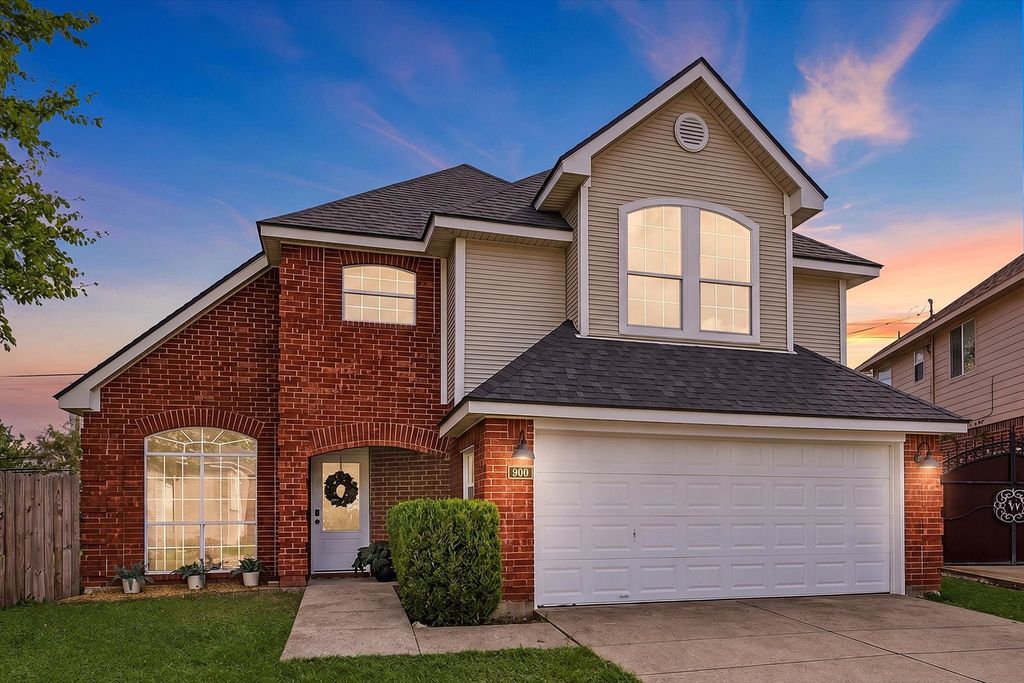 900 Blossomwood Court, Arlington, TX 76017 — photo 4