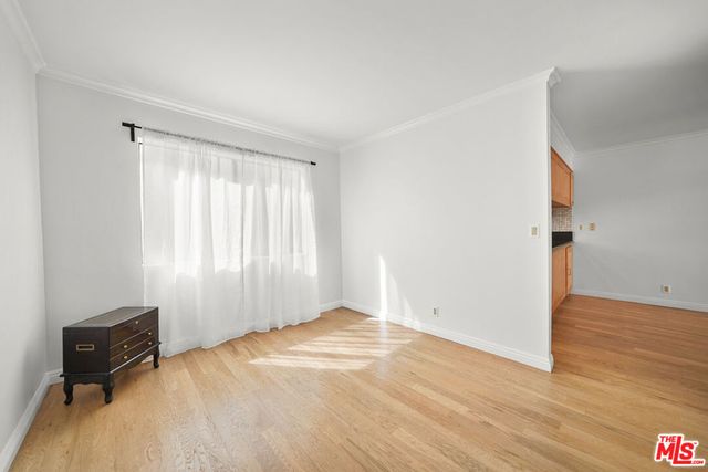 11952 Darlington Avenue 3, Los Angeles, CA 90049