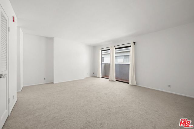 11952 Darlington Avenue 3, Los Angeles, CA 90049