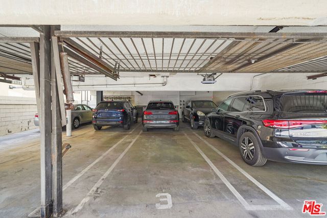 11952 Darlington Avenue 3, Los Angeles, CA 90049