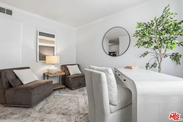 11952 Darlington Avenue 3, Los Angeles, CA 90049