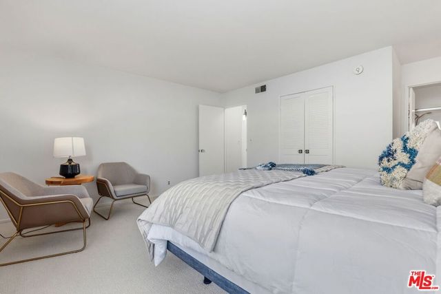 11952 Darlington Avenue 3, Los Angeles, CA 90049
