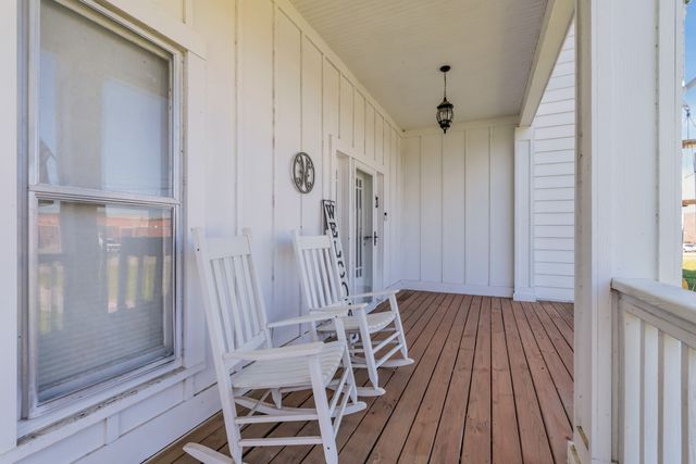 111 College Ave, Centerville, TN 37033