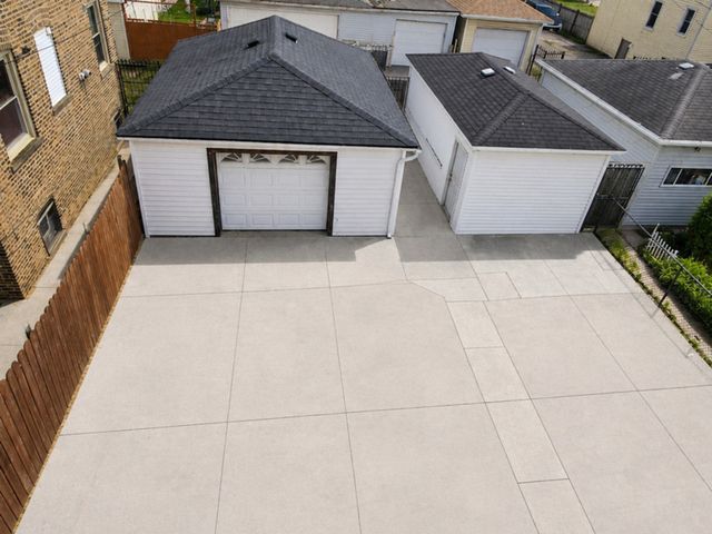 2053 N Kilbourn Avenue, Chicago, IL 60639