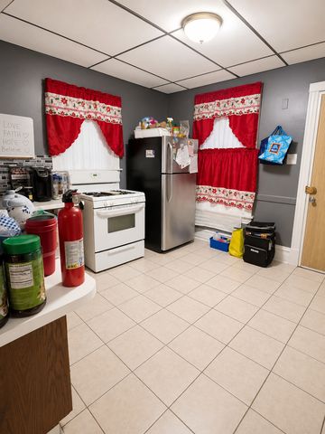 2053 N Kilbourn Avenue, Chicago, IL 60639