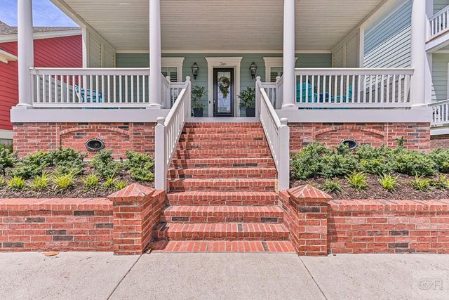 2 Compass Circle, Galveston, TX 77554