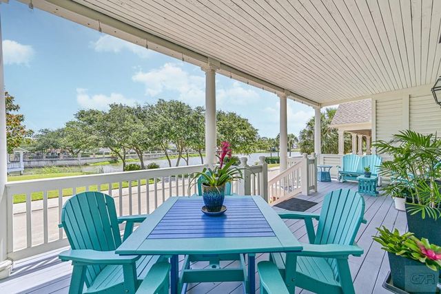 2 Compass Circle, Galveston, TX 77554
