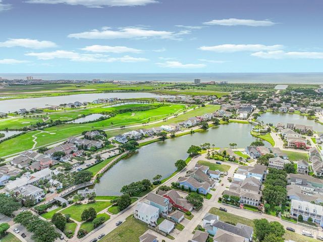 2 Compass Circle, Galveston, TX 77554