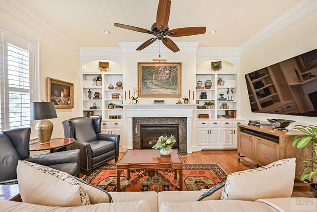 2 Compass Circle, Galveston, TX 77554