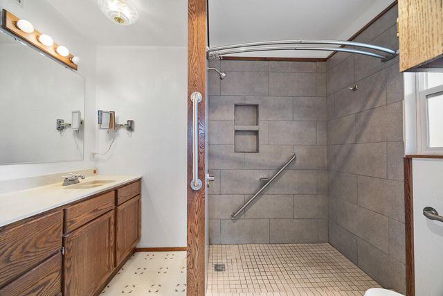 1821 Lancaster Avenue, Klamath Falls, OR 97601