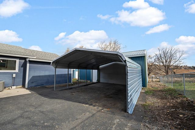 1821 Lancaster Avenue, Klamath Falls, OR 97601