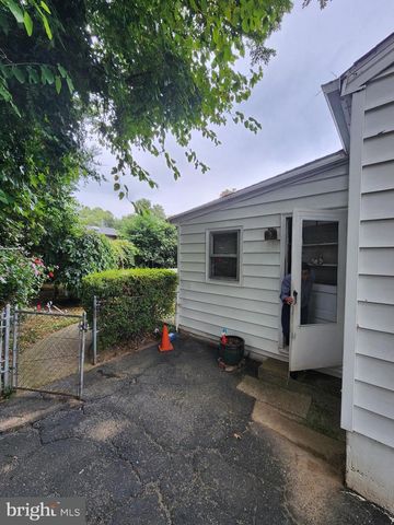1106 VEIRS MILL RD, Rockville, MD 20851