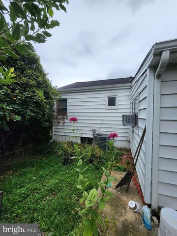 1106 VEIRS MILL RD, Rockville, MD 20851