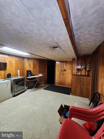 1106 VEIRS MILL RD, Rockville, MD 20851