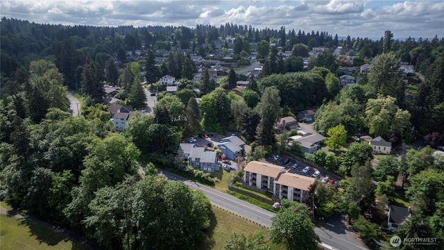 108 Kensington Avenue SW, Kent, WA 98030