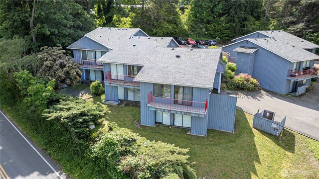 108 Kensington Avenue SW, Kent, WA 98030