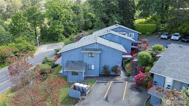 108 Kensington Avenue SW, Kent, WA 98030