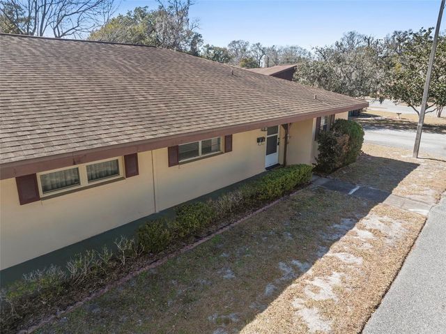 42 VILLA VILLAR COURT 420, Deland, FL 32724