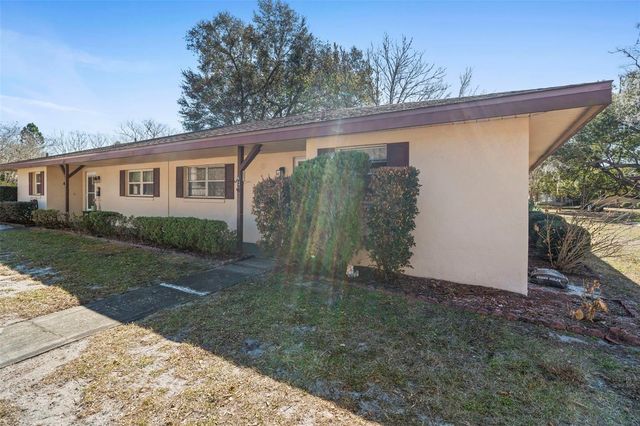 42 VILLA VILLAR COURT 420, Deland, FL 32724