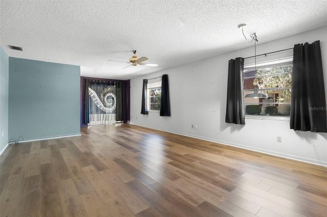 42 VILLA VILLAR COURT 420, Deland, FL 32724