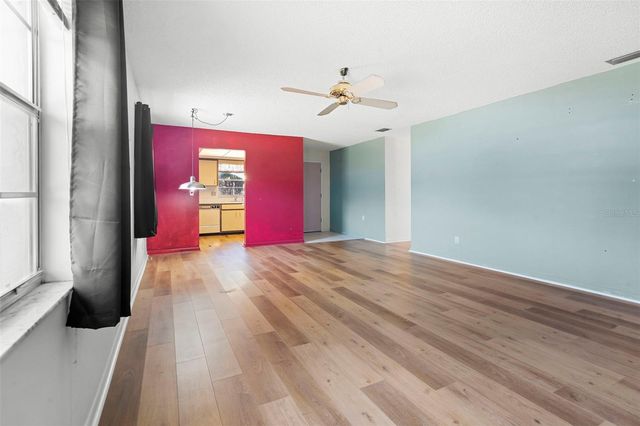 42 VILLA VILLAR COURT 420, Deland, FL 32724