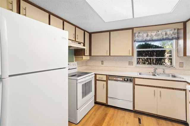 42 VILLA VILLAR COURT 420, Deland, FL 32724