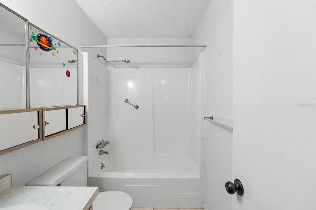 42 VILLA VILLAR COURT 420, Deland, FL 32724