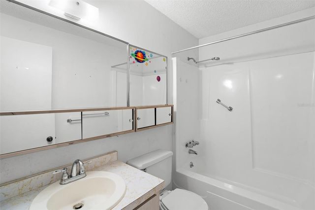 42 VILLA VILLAR COURT 420, Deland, FL 32724