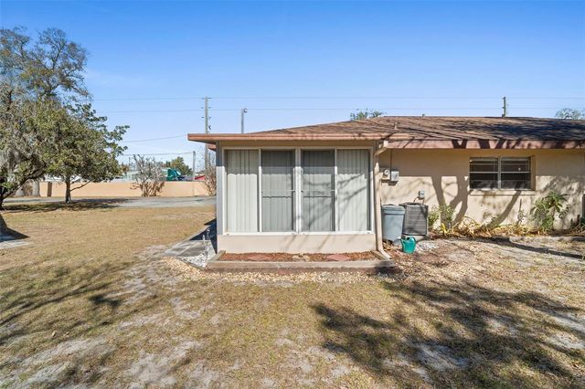 42 VILLA VILLAR COURT 420, Deland, FL 32724