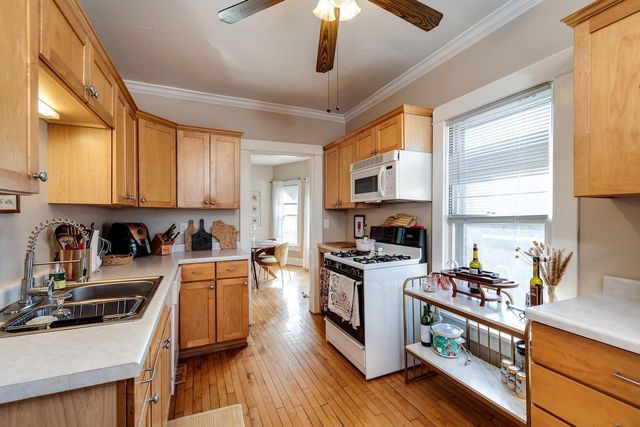 1332 E Dayton Street, Madison, WI 53703