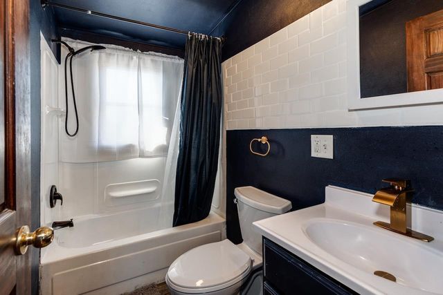 1332 E Dayton Street, Madison, WI 53703