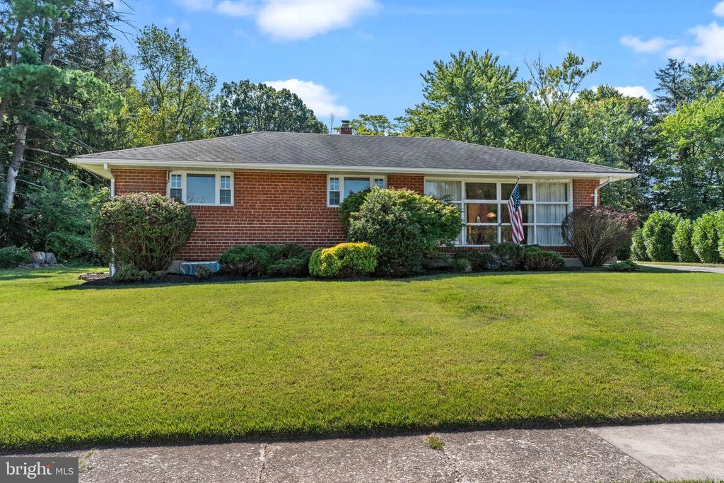 162 HOOVER, Norristown, PA 19403