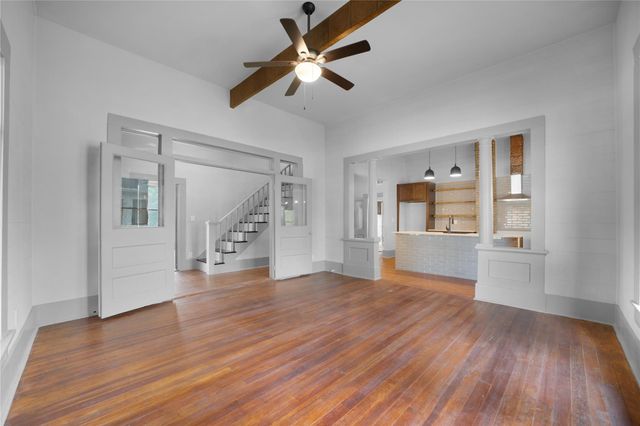 1222 W Hopkins ST, San Marcos, TX 78666