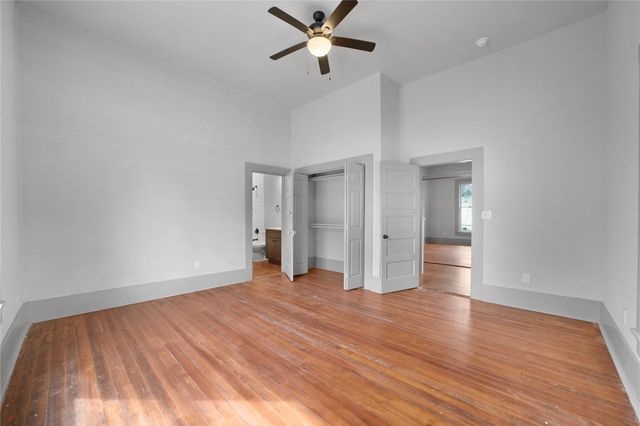 1222 W Hopkins ST, San Marcos, TX 78666