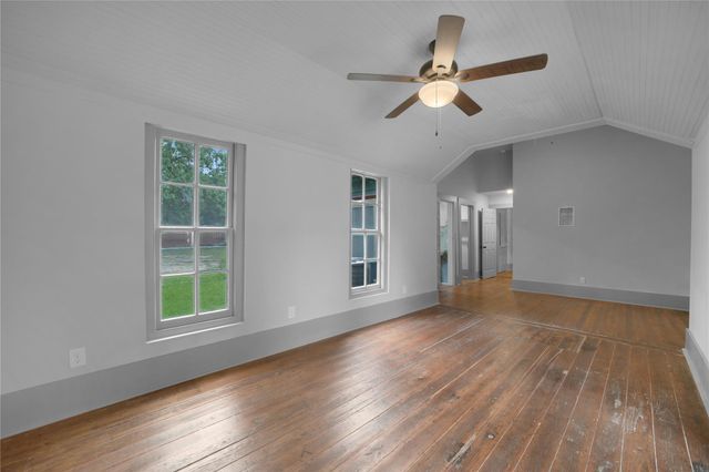 1222 W Hopkins ST, San Marcos, TX 78666