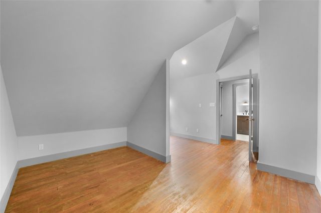 1222 W Hopkins ST, San Marcos, TX 78666